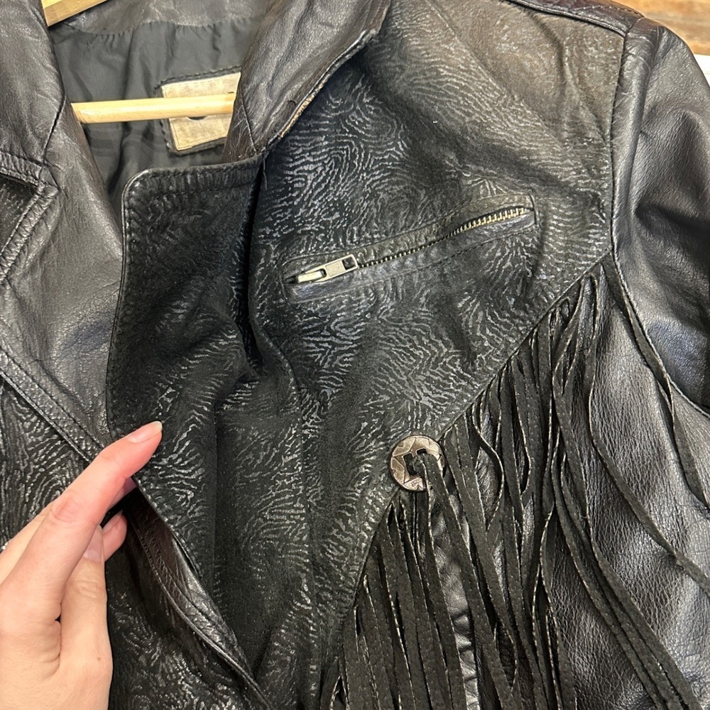 CHIA Vtg Black Suede Embossed Leather Fringed cropped  Motorcycle Jacket Size L - Picture 4 of 8